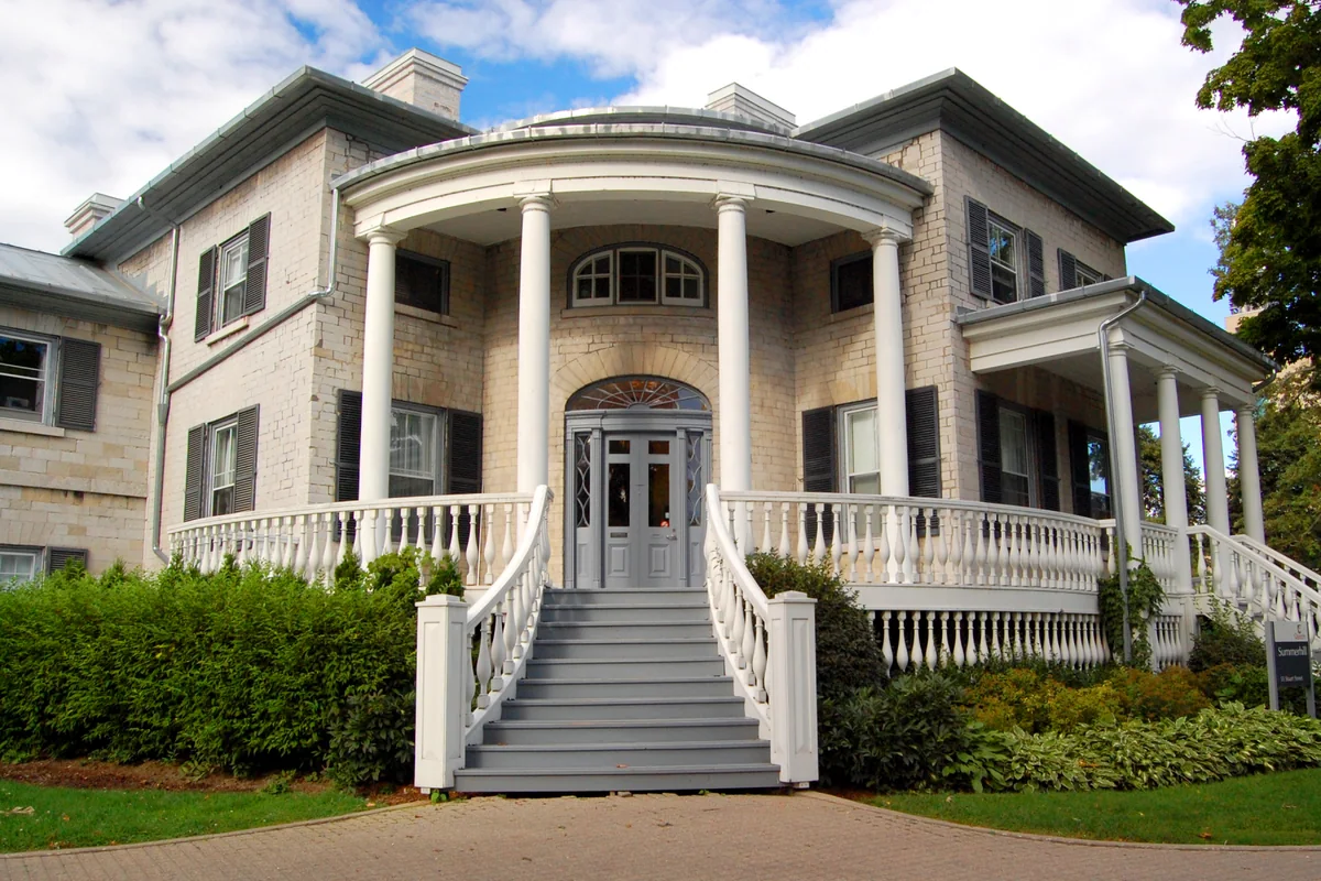 Queen's University