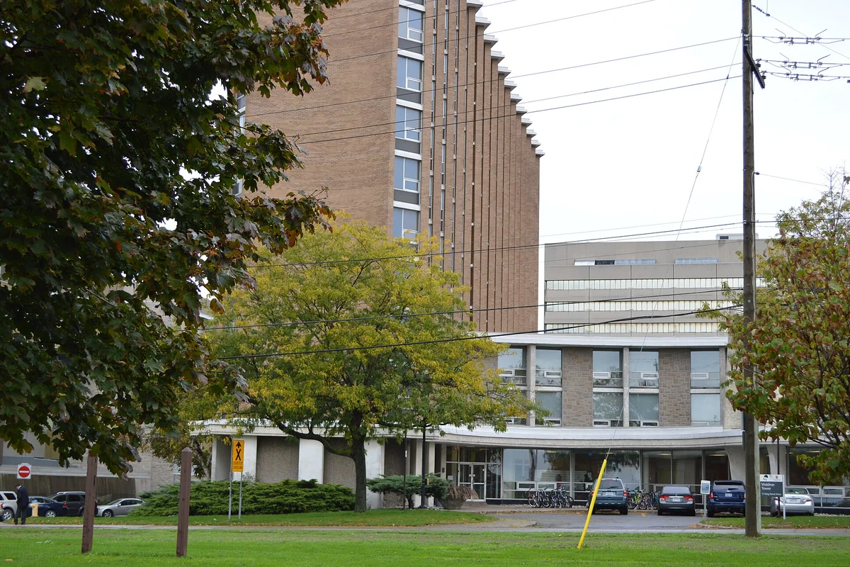 Queen's University