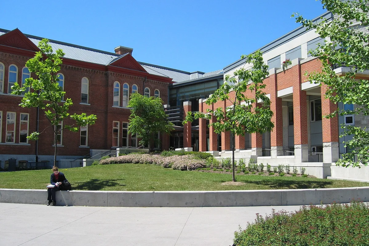 Queen's University